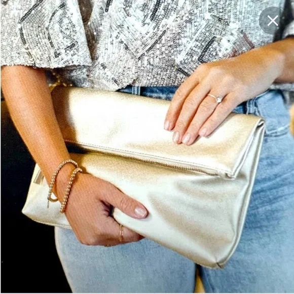 FAWN x The Jilly Box gold metallic clutch with magnet closure. - Picture 2 of 6